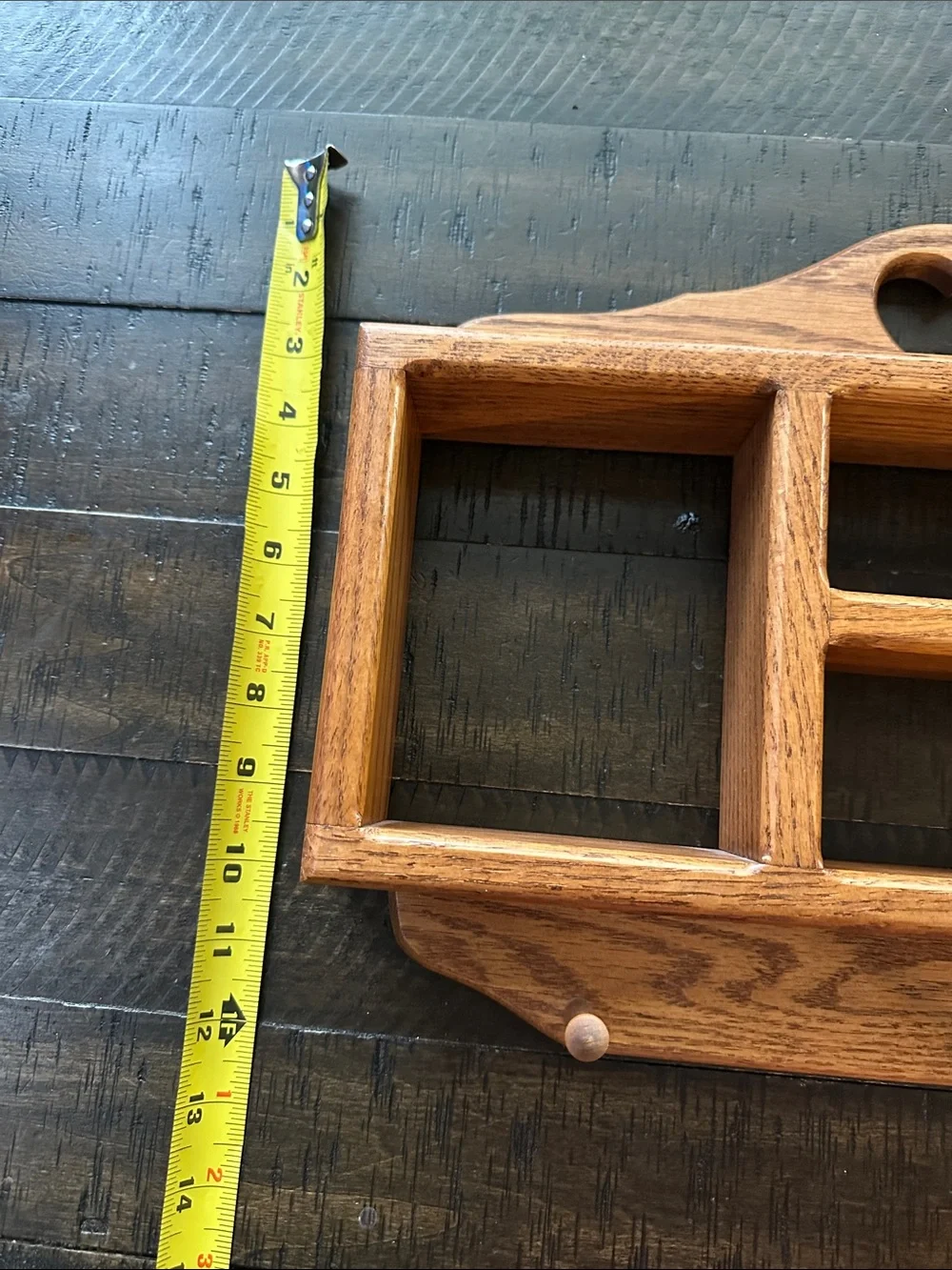 Wooden Heart Shelf. *great condition* 3 pegs.
